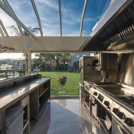 10 Bedrooms New Golden Mile, Marbella * Estepona