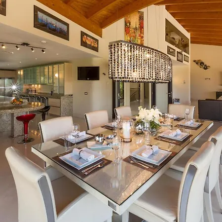 10 Bedrooms New Golden Mile, Marbella * Estepona