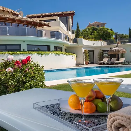 Villa 10 Bedrooms New Golden Mile, Marbella *