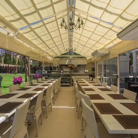 10 Bedrooms New Golden Mile, Marbella