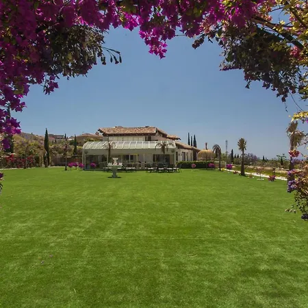 10 Bedrooms New Golden Mile, Marbella *