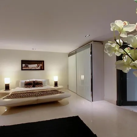 10 Bedrooms New Golden Mile, Marbella * Estepona