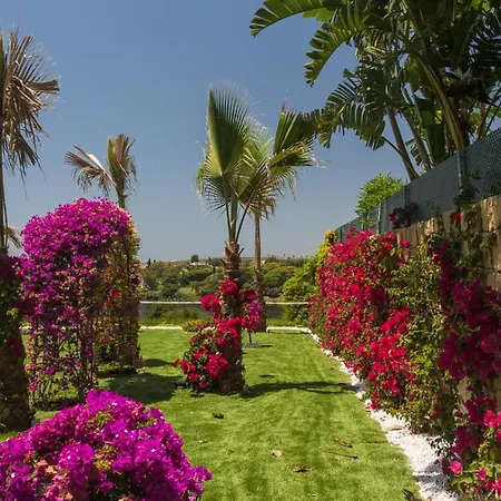 10 Bedrooms New Golden Mile, Marbella Villa Estepona