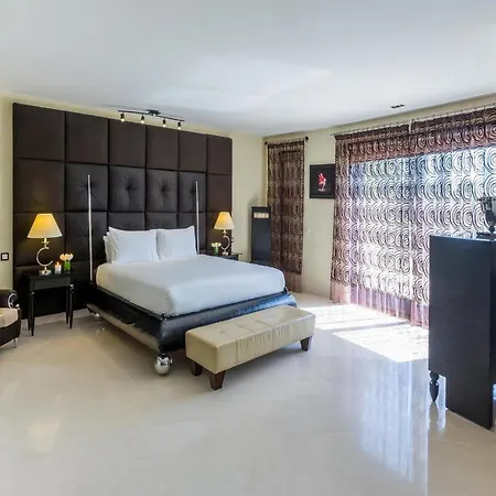 10 Bedrooms New Golden Mile, Marbella *